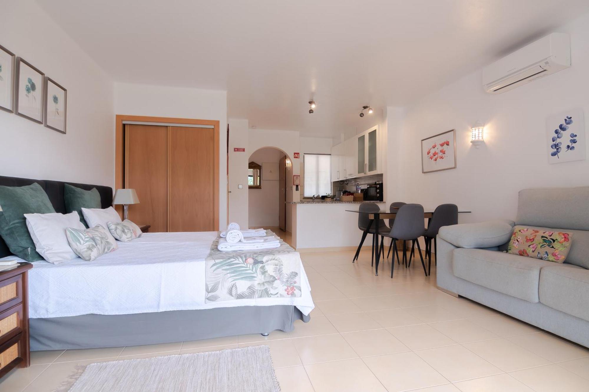 Seacoast Retreat With Pool And Beach Access By Drago Rentals Albufeira Exterior foto